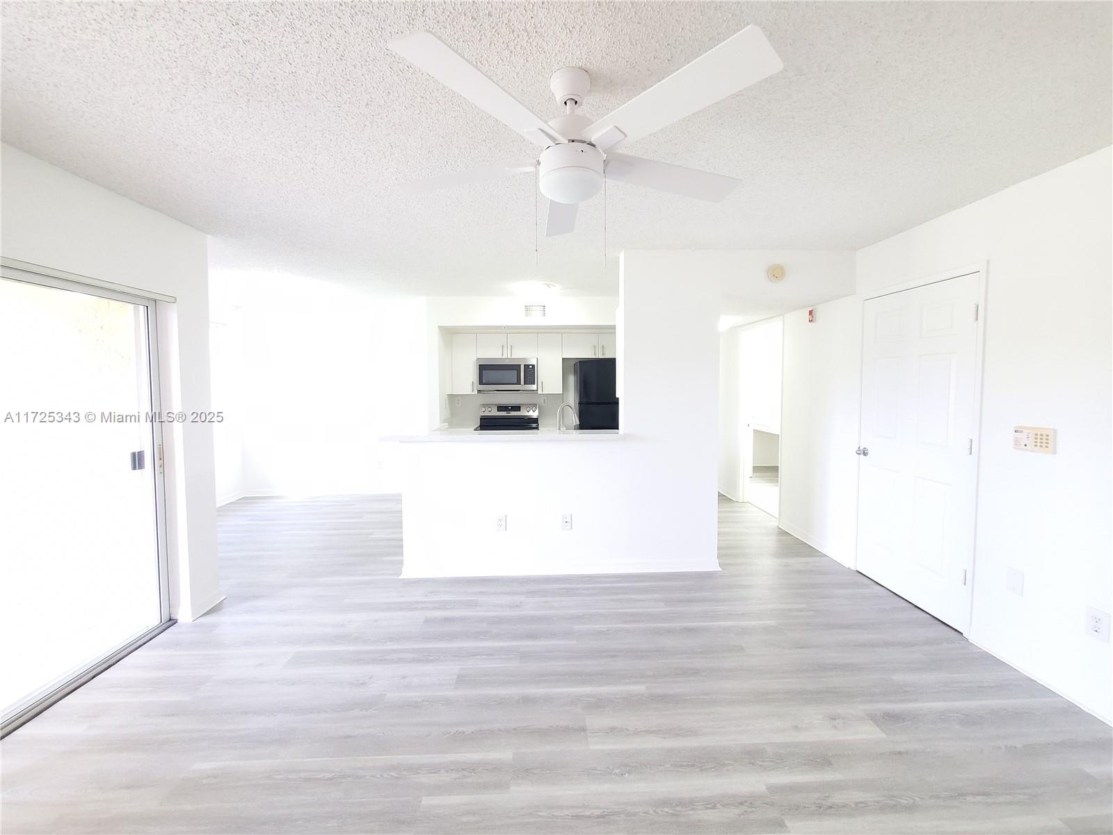 ROYAL GRAND CONDO - Residential