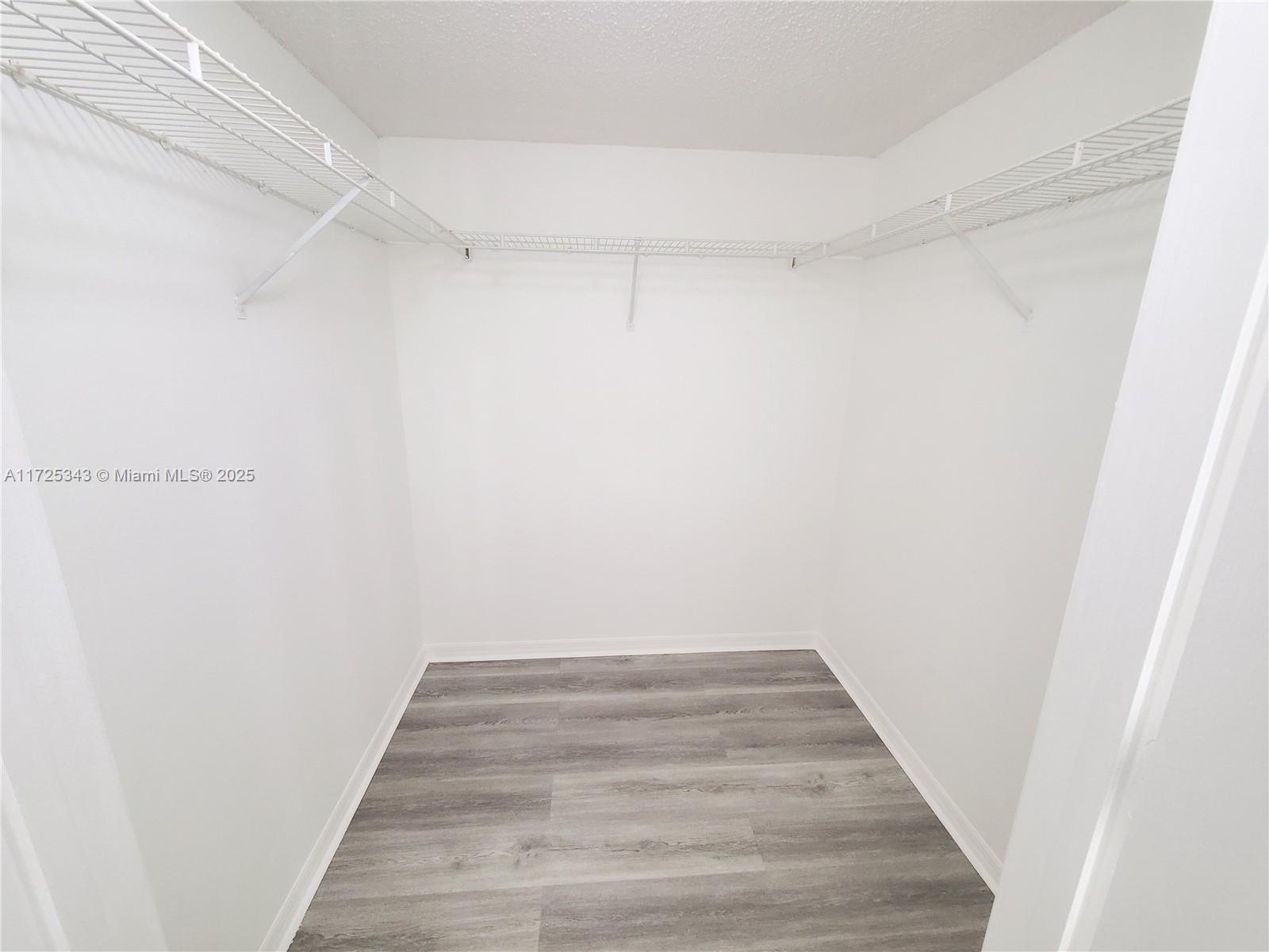 ROYAL GRAND CONDO - Residential