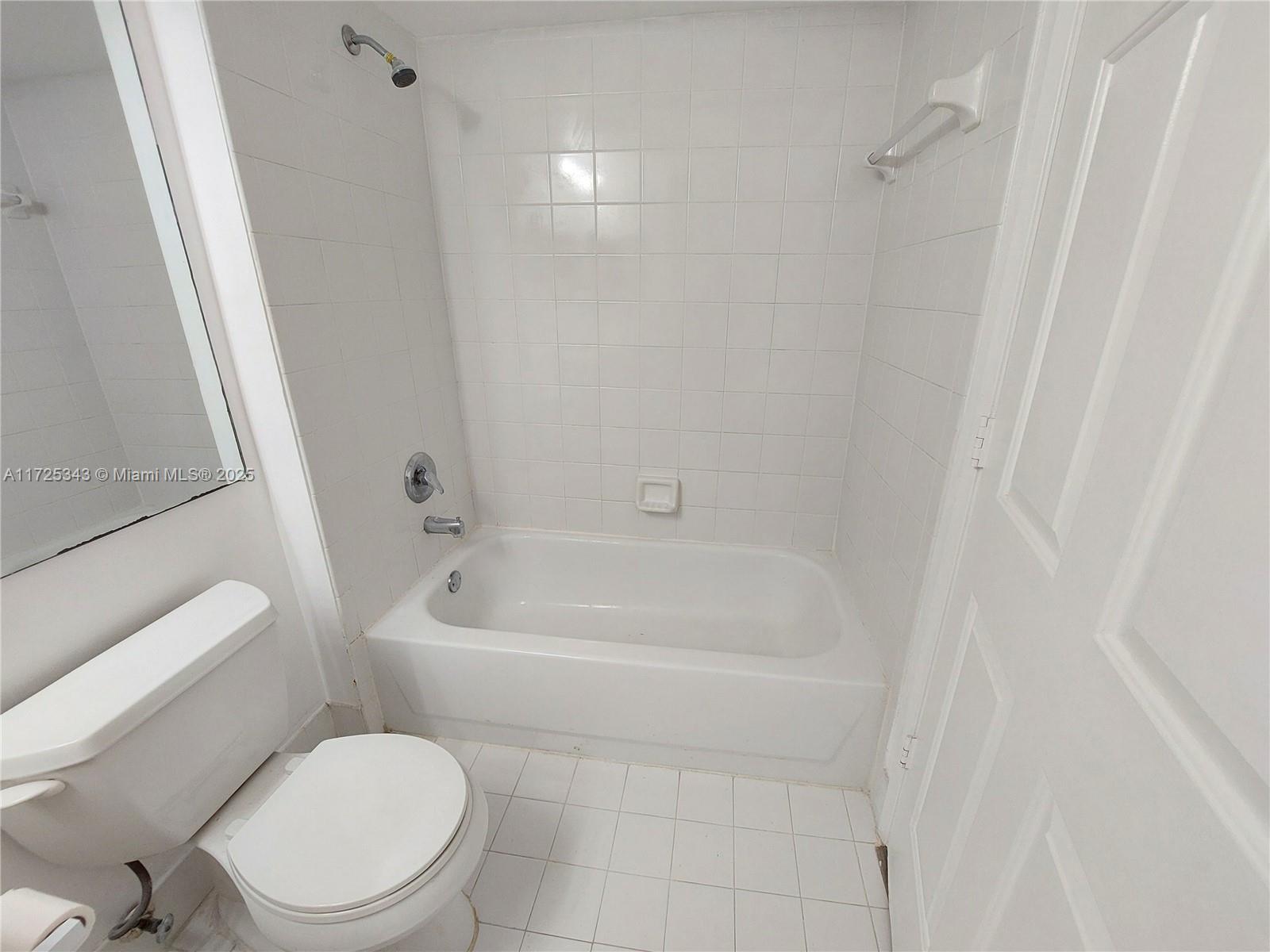 ROYAL GRAND CONDO - Residential