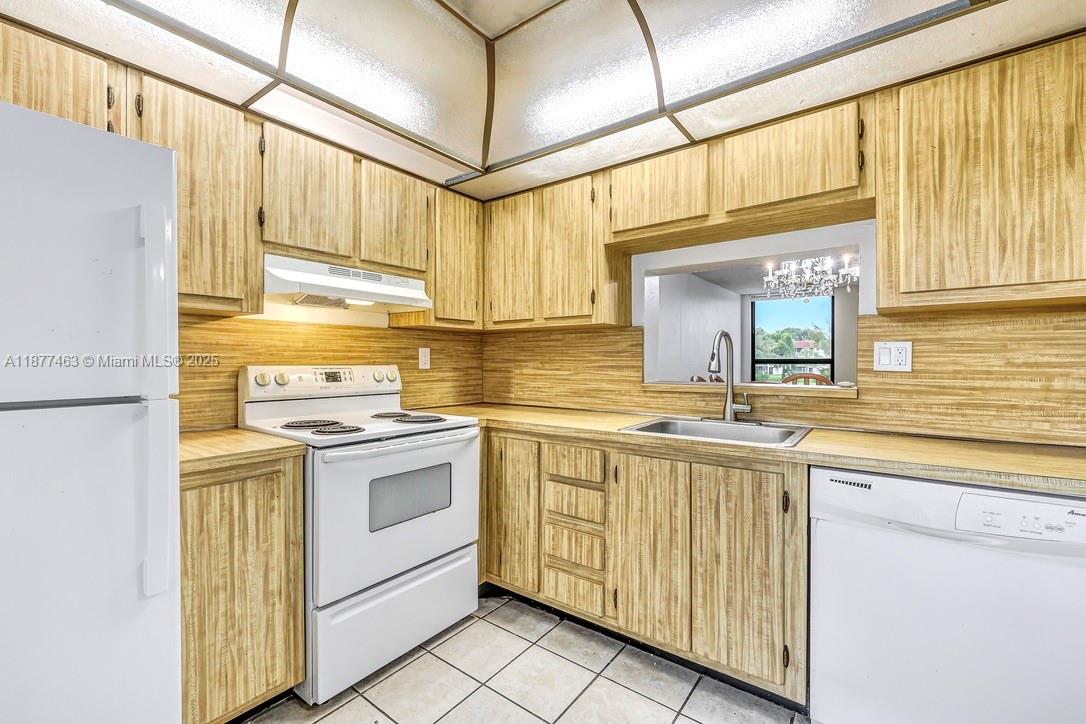 CONCORD VILLAGE CONDOMINI - Residential