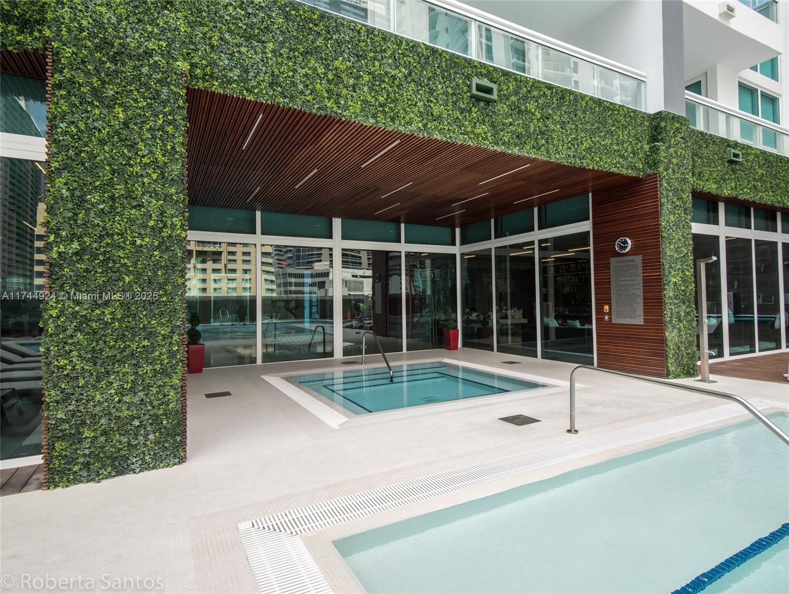 THE BOND - Residential