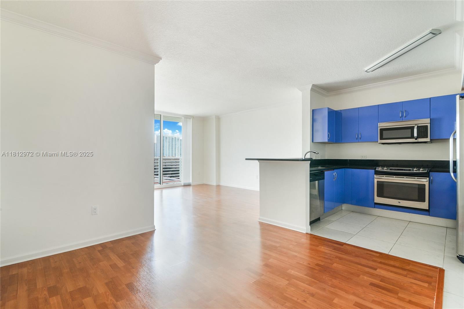 VENTURE AT AVENTURA EAST - Residential