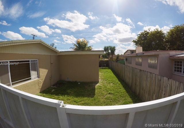 PALM SPRINGS NORTH SEC G - Residential Lease