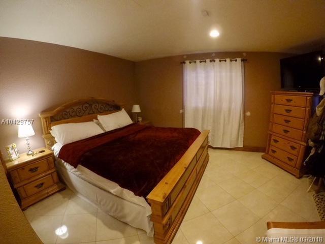 PALM SPRINGS NORTH SEC G - Residential Lease