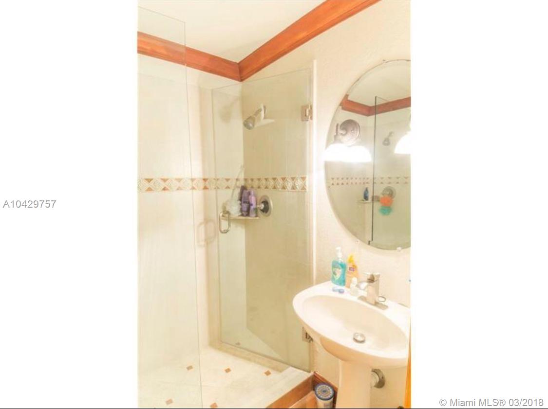 PALM SPRINGS NORTH SEC G - Residential Lease