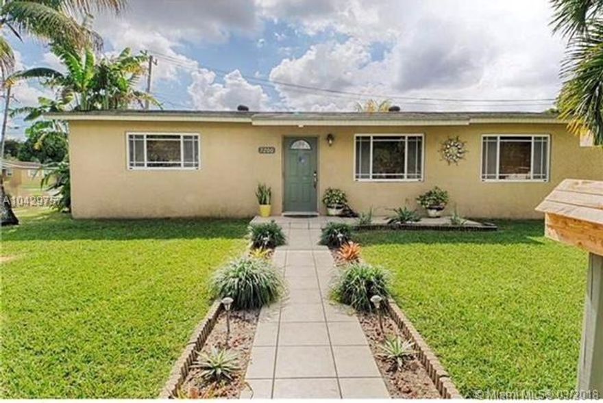 HOME WITH IN-LAW QUARTERS!!!!!! This home in the most desirable area of Hialeah's neighborhood of Palm Springs North.  Corner single family home completely remodeled. Spacious layout. Big yard to entertain your guests fenced for privacy. Property has an IN LAW QUARTERS with its own private entrance bathroom and closet, good for the mother in law or if Tenant desires, owner will allow tenant to sub-lease or use it at their convenience for a total rent of $2600. Owner is fair and flexible. 
a $150 non-refundable pet deposit for pets.