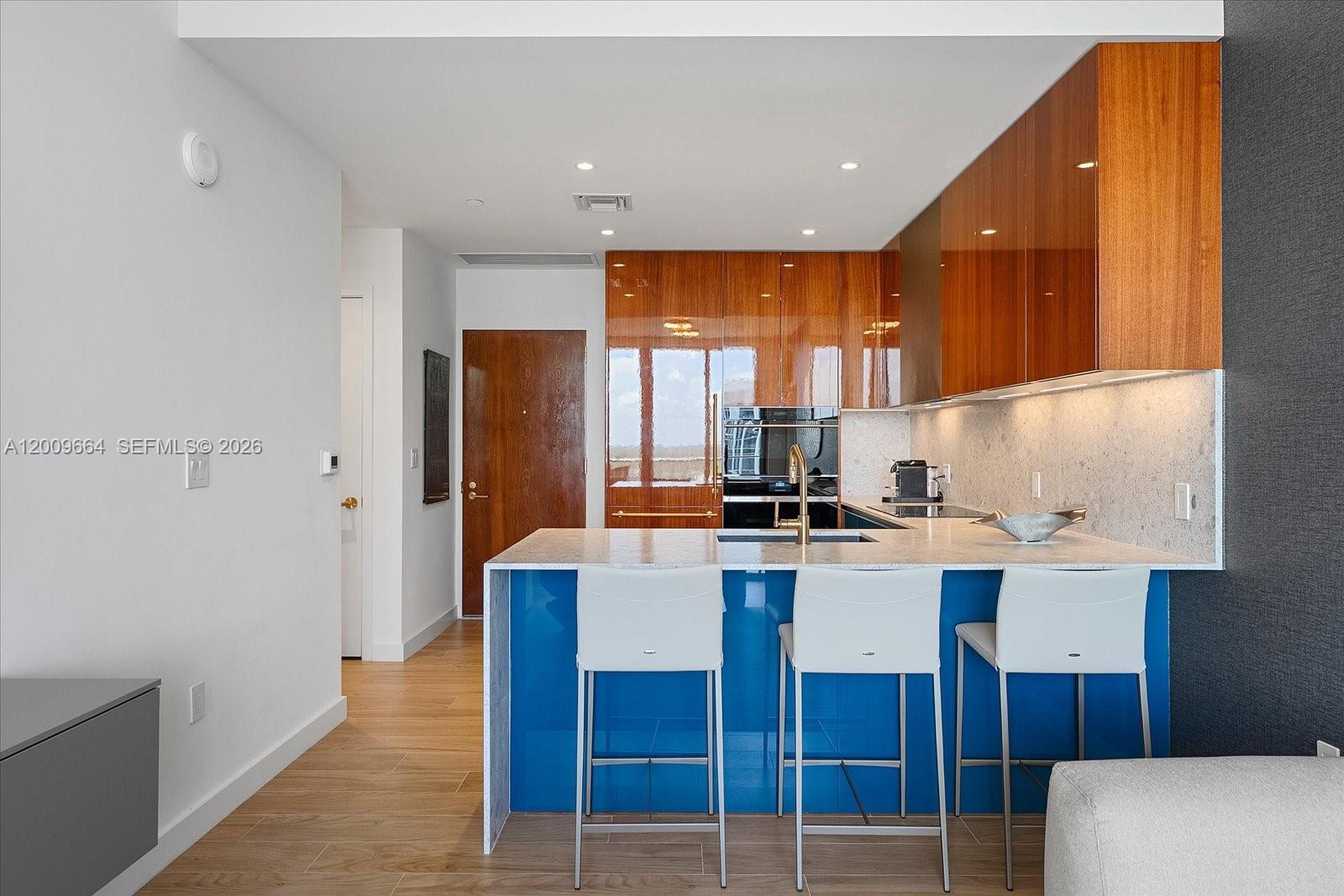 2678 Tigertail Ave 1703