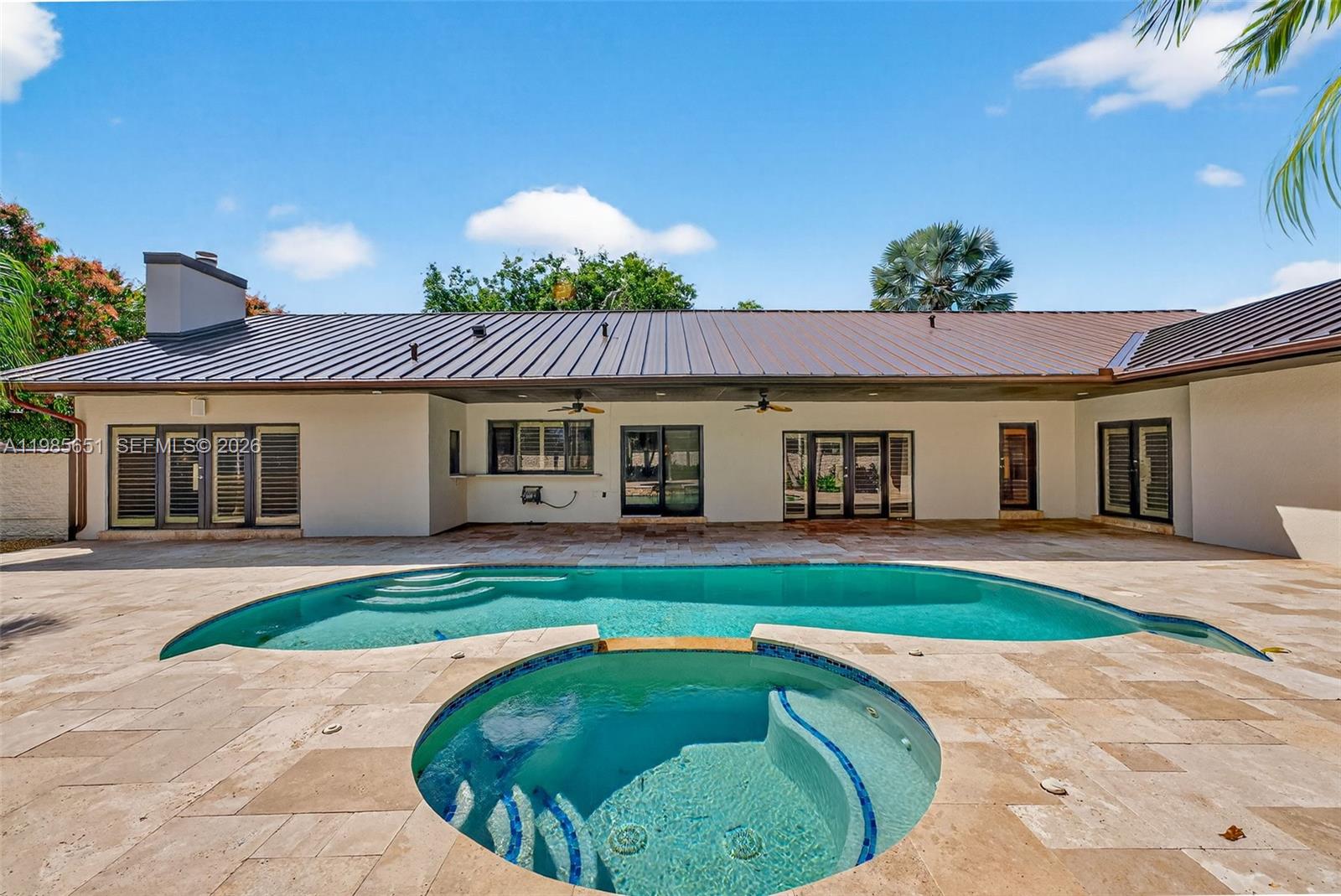 CLINTON GROVE ESTS - Residential