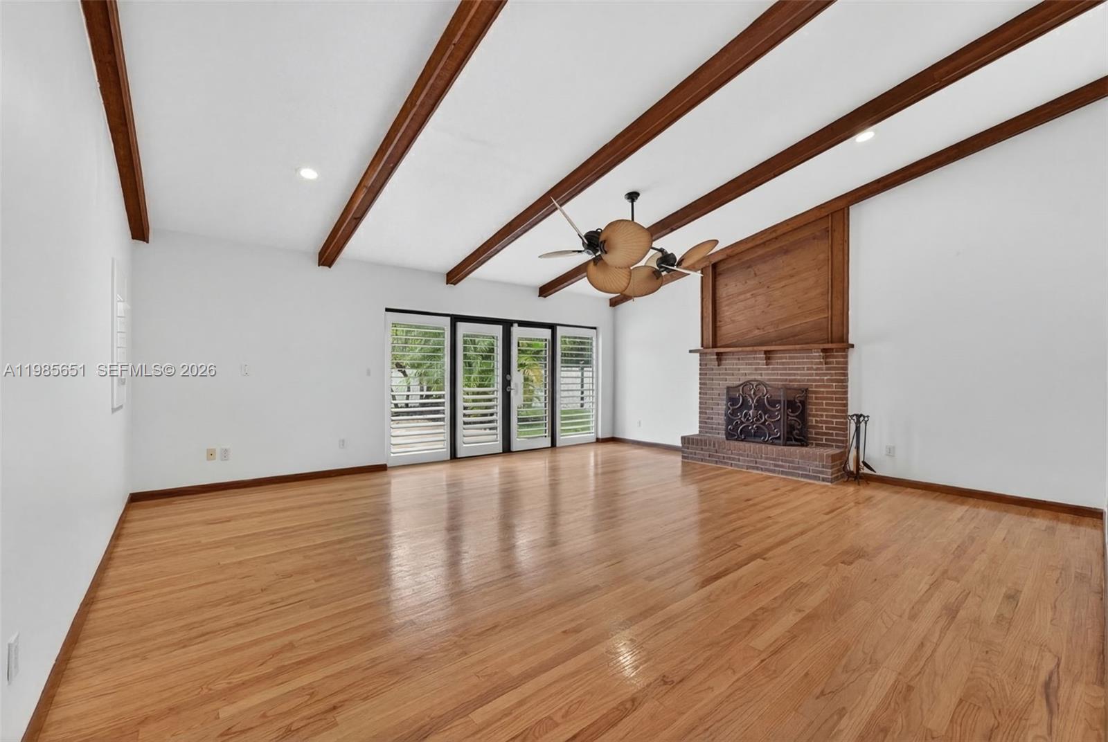 CLINTON GROVE ESTS - Residential