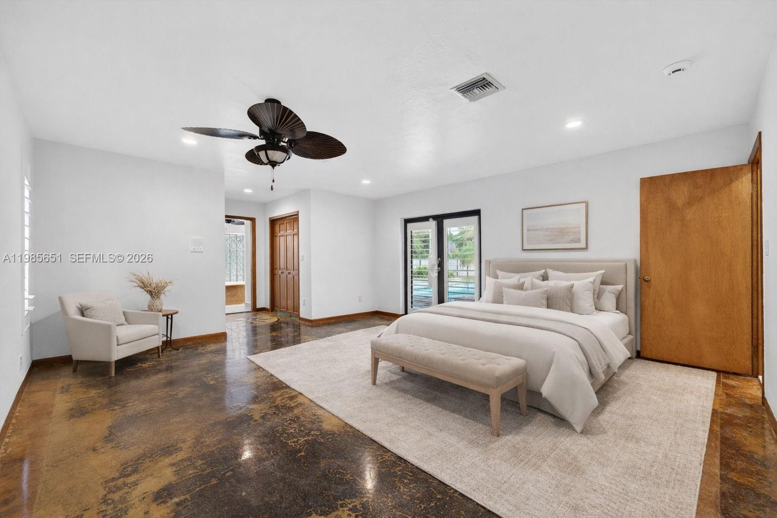 CLINTON GROVE ESTS - Residential