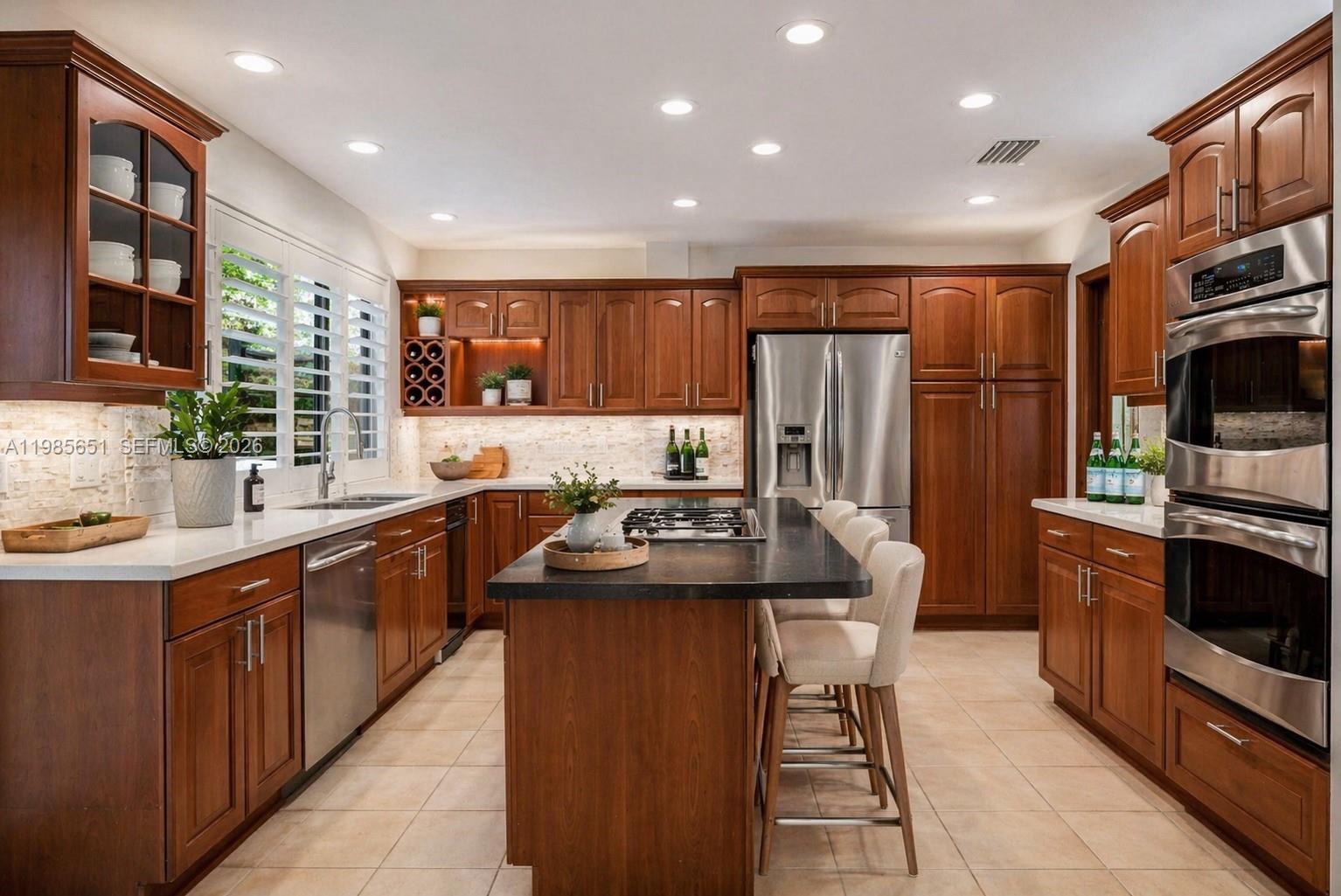CLINTON GROVE ESTS - Residential