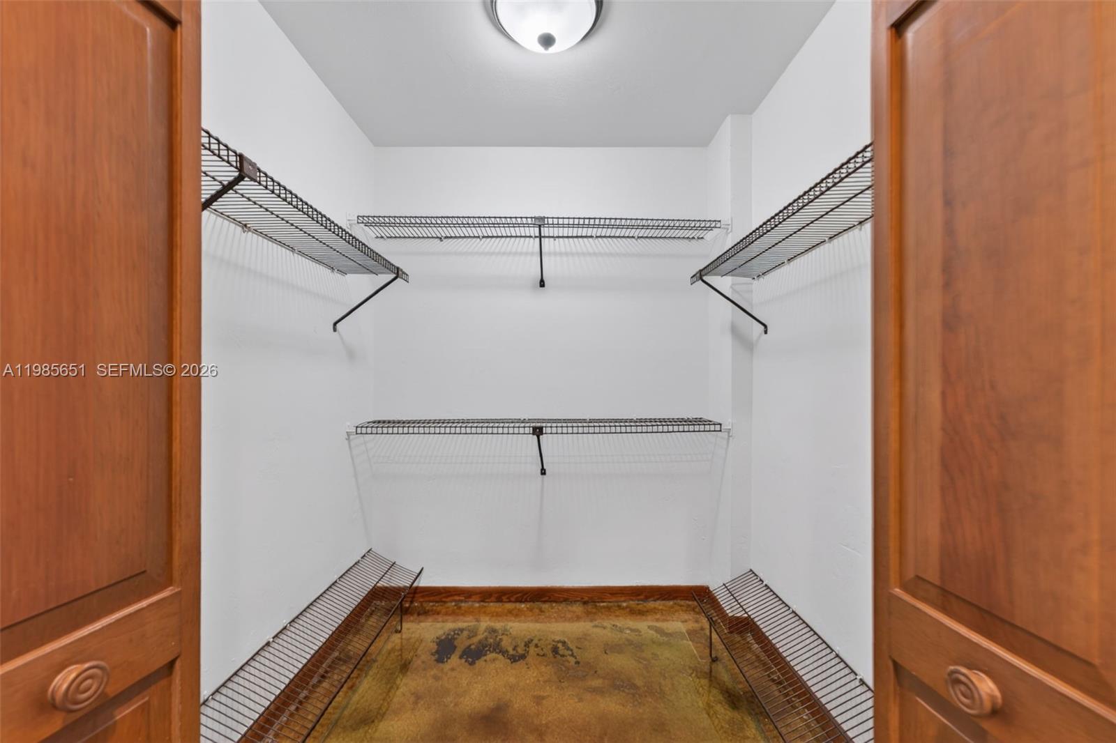 CLINTON GROVE ESTS - Residential