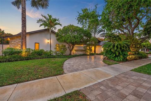 8263 SW 160th St Palmetto Bay FL 33157