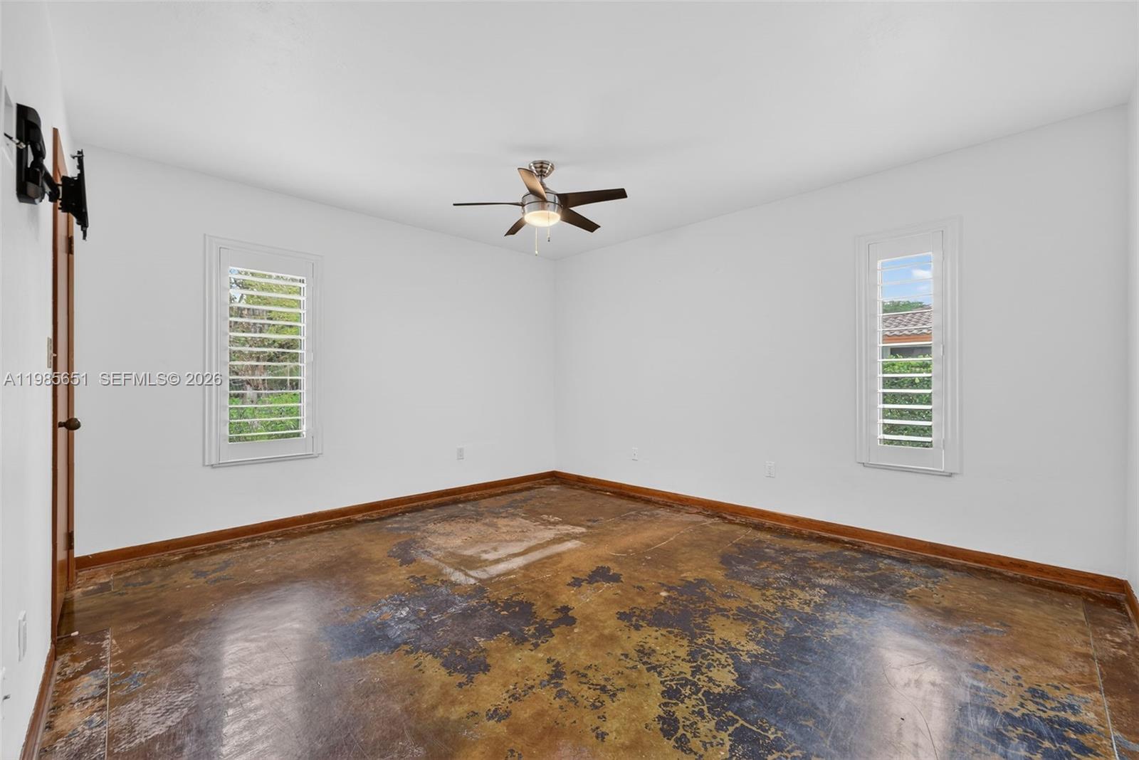 CLINTON GROVE ESTS - Residential