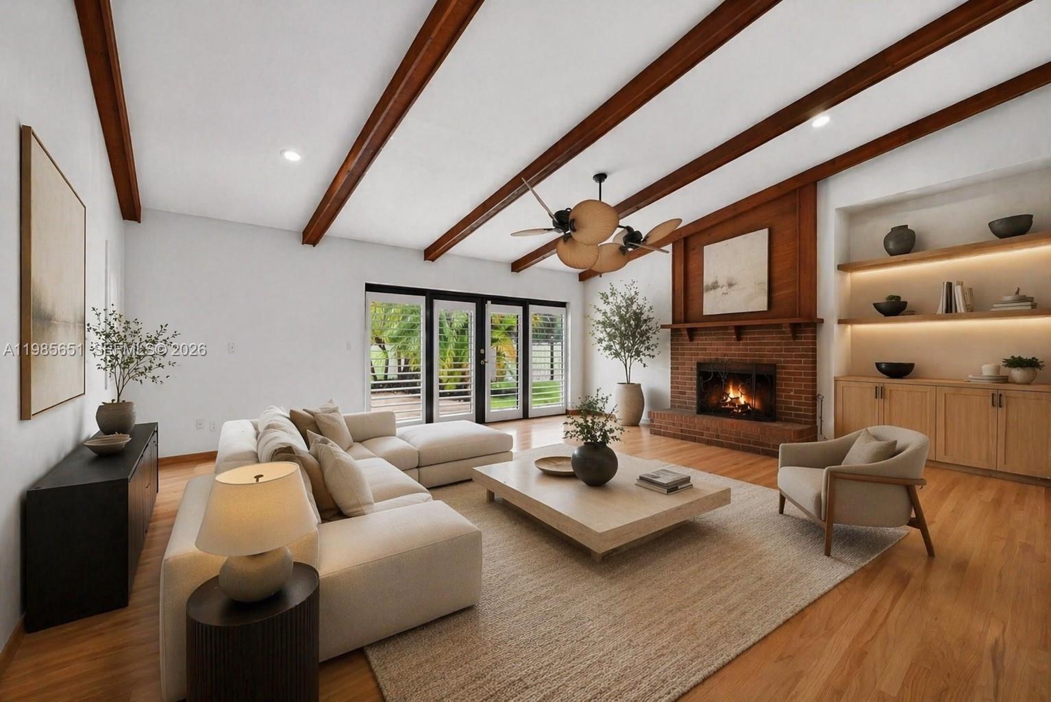 CLINTON GROVE ESTS - Residential
