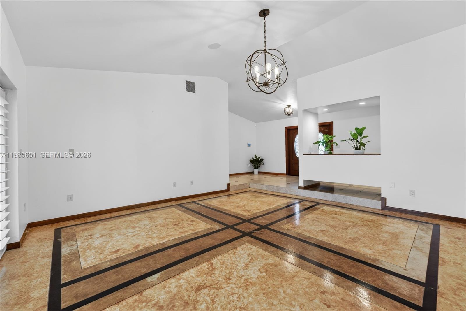 CLINTON GROVE ESTS - Residential