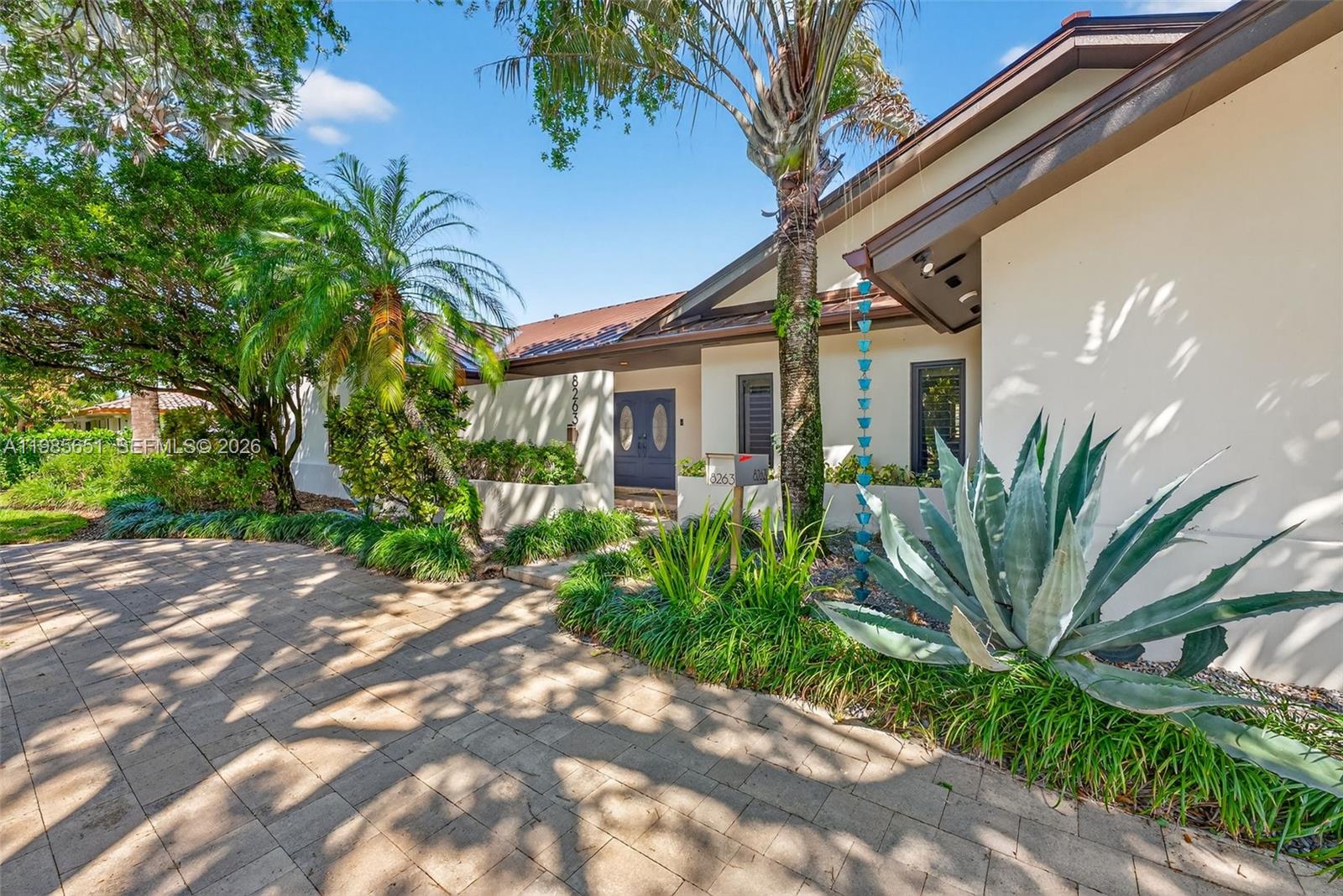 CLINTON GROVE ESTS - Residential