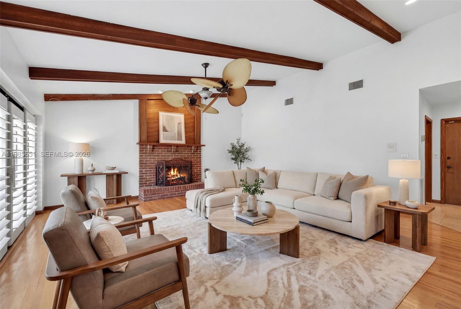 CLINTON GROVE ESTS - Residential