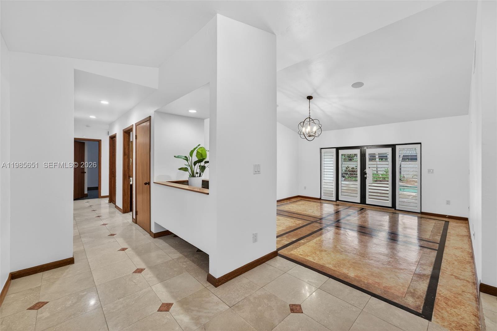 CLINTON GROVE ESTS - Residential