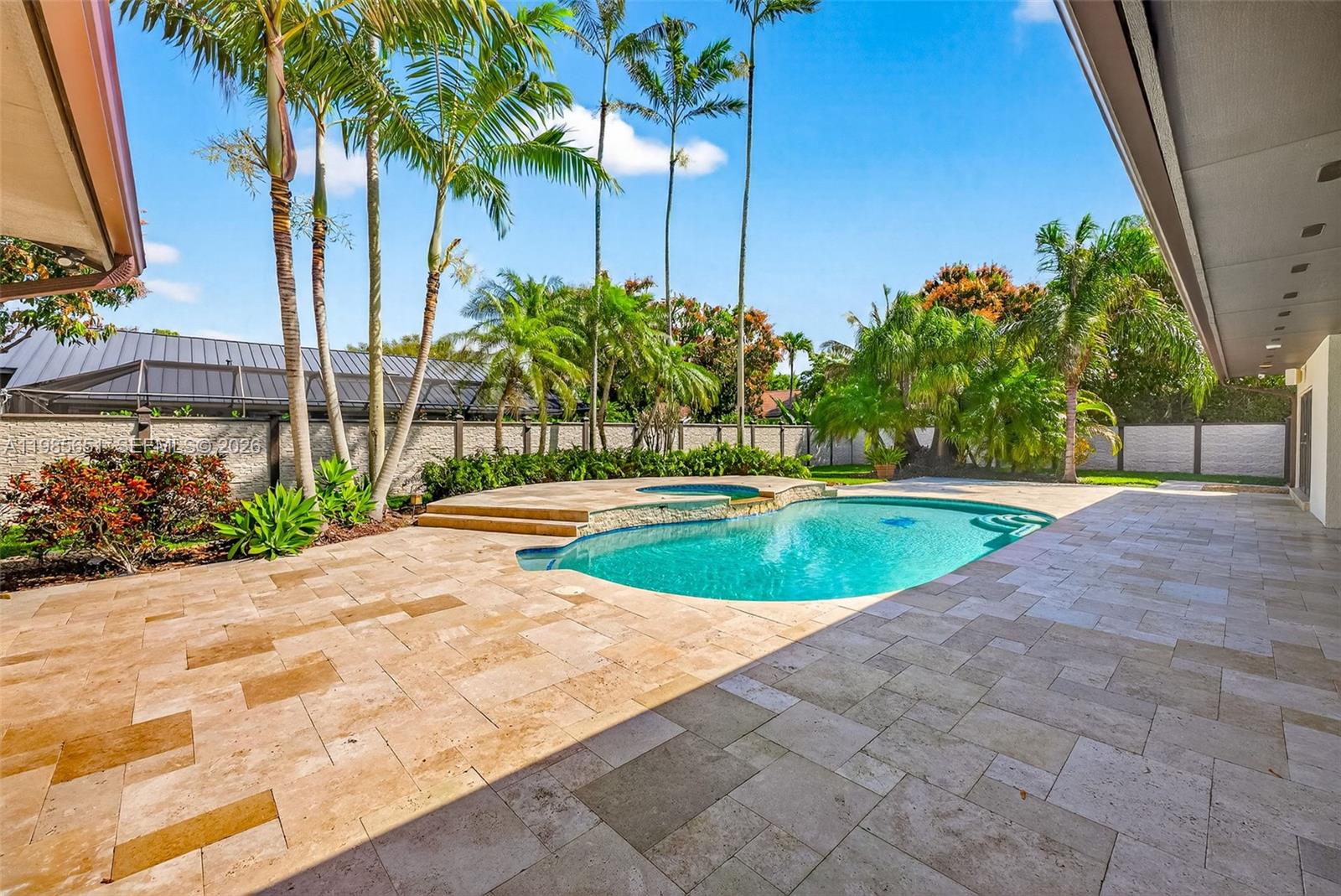 CLINTON GROVE ESTS - Residential