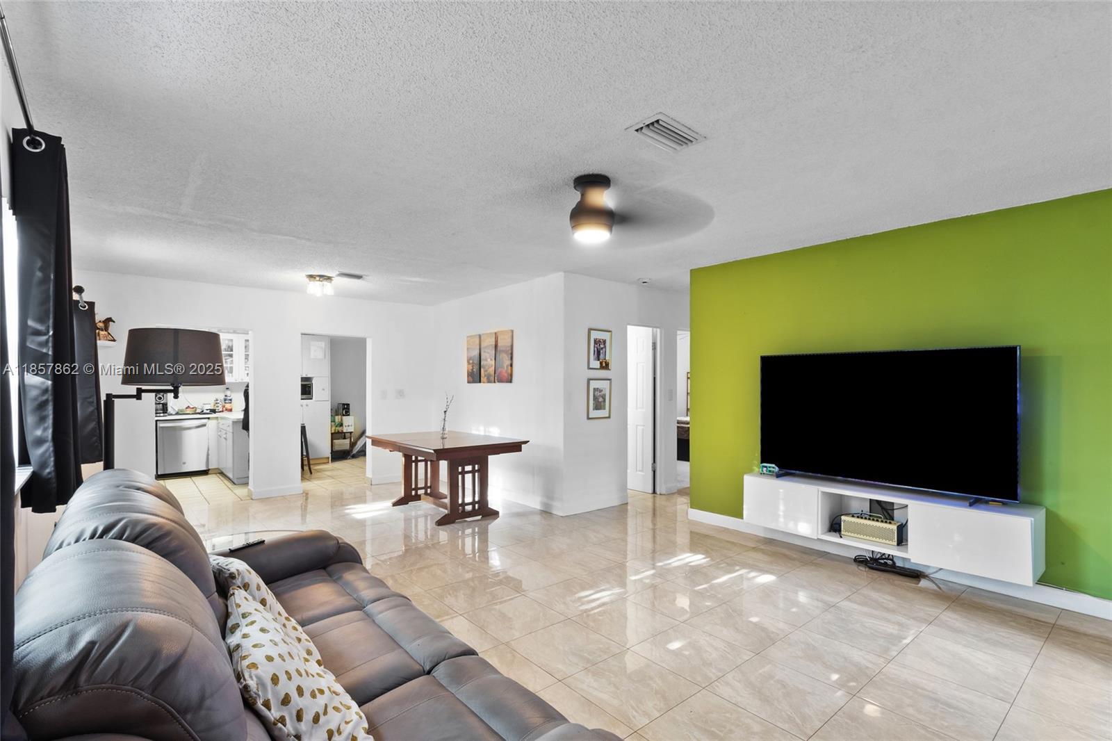 COLLIER ESTATES 3RD ADD - Residential