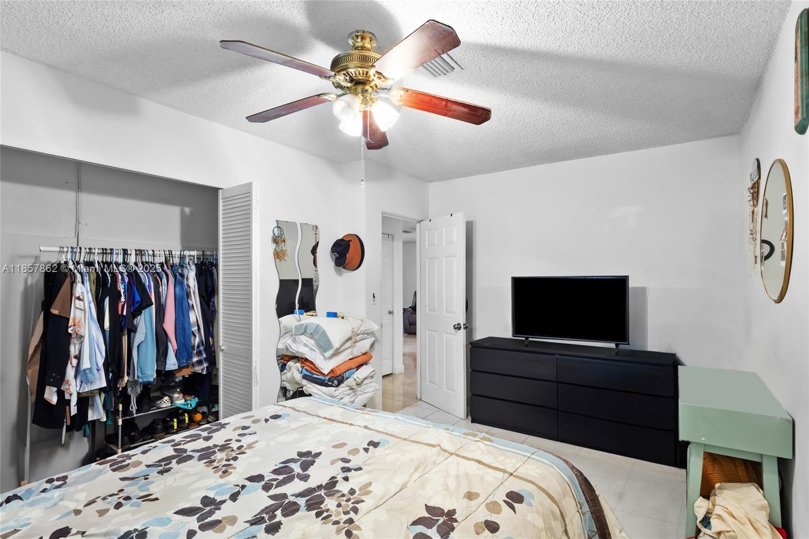 COLLIER ESTATES 3RD ADD - Residential