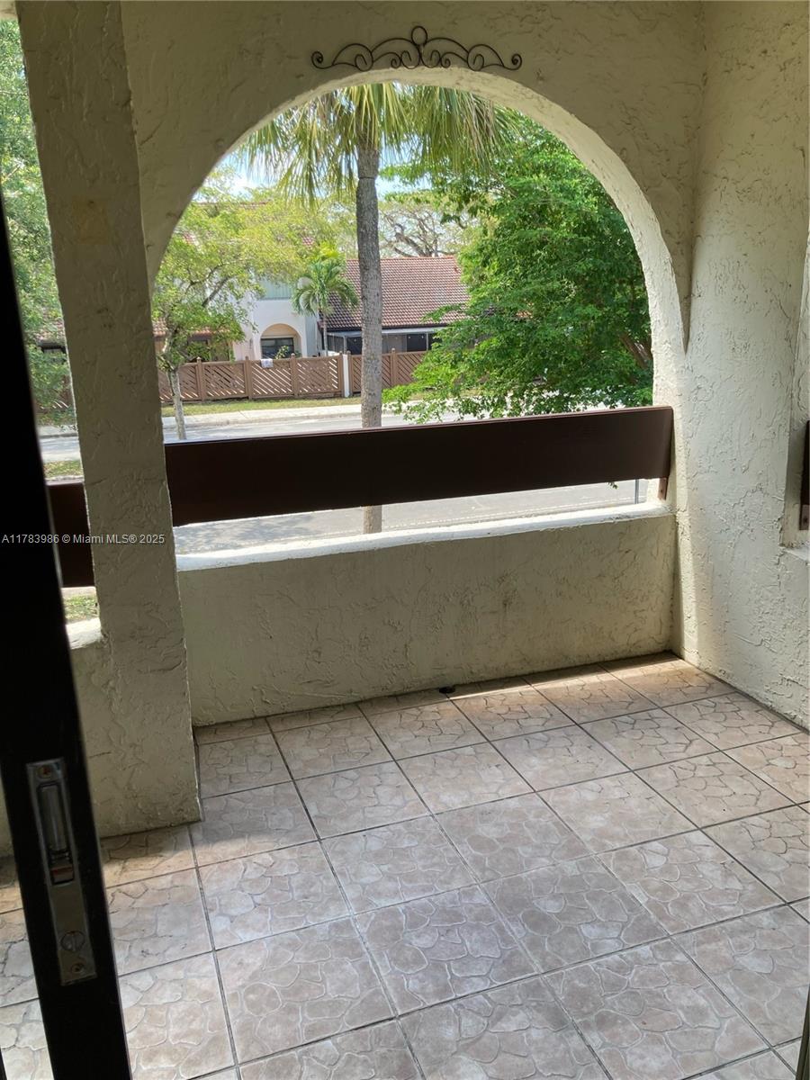 KENLAND BEND SOUTH - Residential Lease