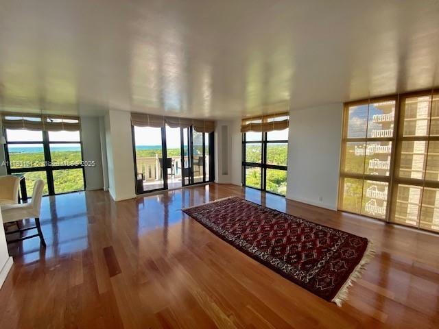 TOWERS OF KEY BISCAYNE CO - Residential Lease