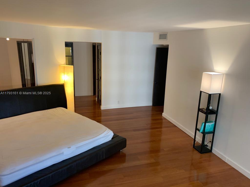 TOWERS OF KEY BISCAYNE CO - Residential Lease