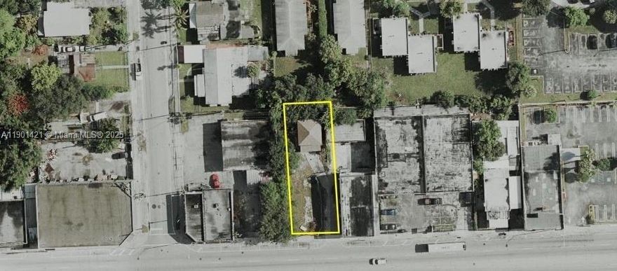Prime Development Opportunity in Miami’s Urban Core!
Exceptional 6,650 sq. ft. commercial parcel (50’ x 133’) perfectly positioned along 54th Street, offering outstanding visibility in one of Miami’s fastest-growing corridors. The property currently features a duplex structure, but the true value lies in the land, ideal for redevelopment to maximize long-term income potential.
Zoned for multi-family use, the seller currently has plans available for a 9-unit residential development, presenting an incredible opportunity for investors and builders alike.
A central location just minutes from Wynwood, Midtown, the Design District, and major highways, ensuring strong demand and convenience for future tenants or buyers.