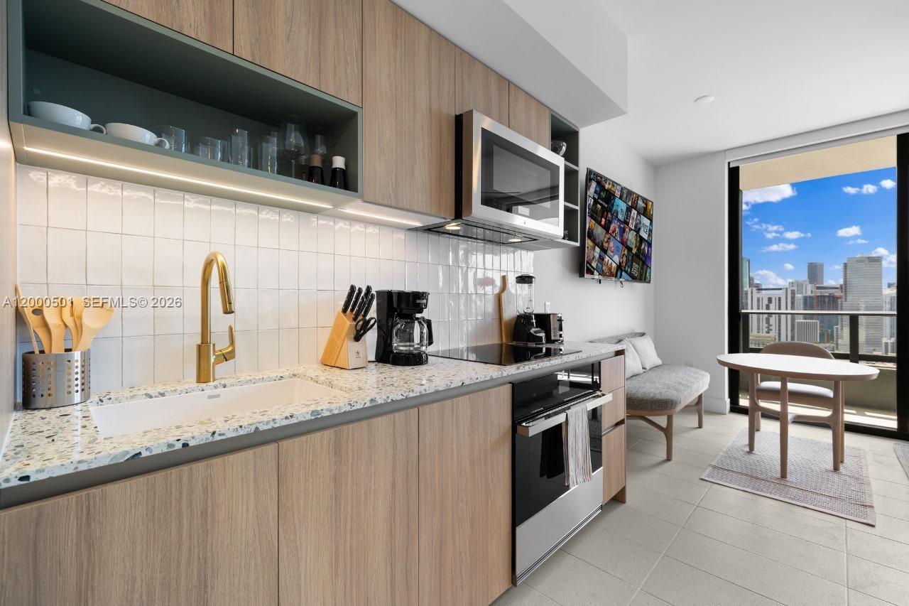 NATIIVO/ GALE RESIDENCES - Residential