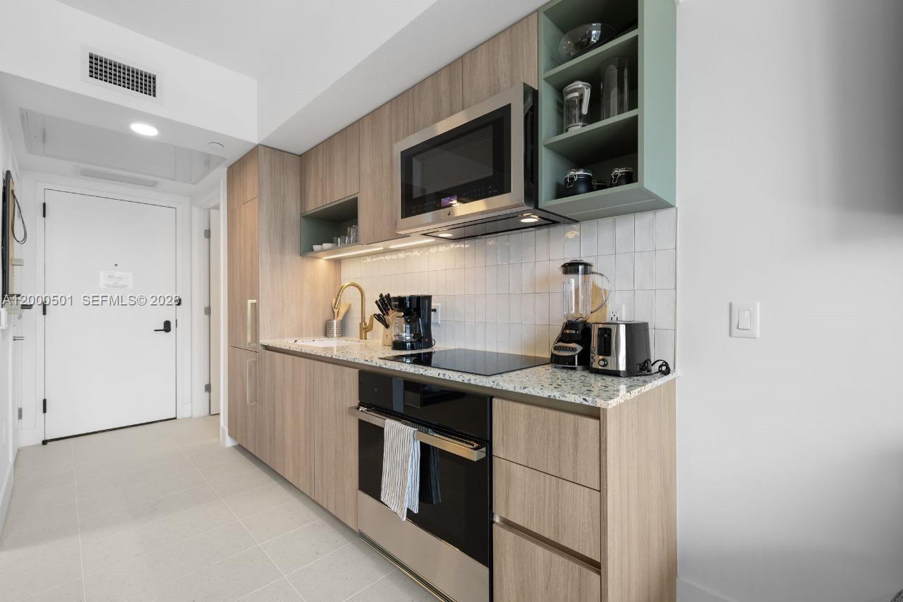 NATIIVO/ GALE RESIDENCES - Residential