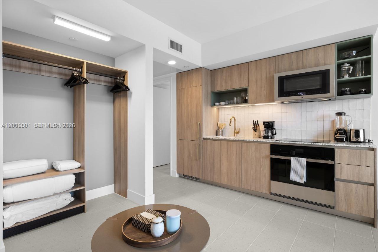 NATIIVO/ GALE RESIDENCES - Residential