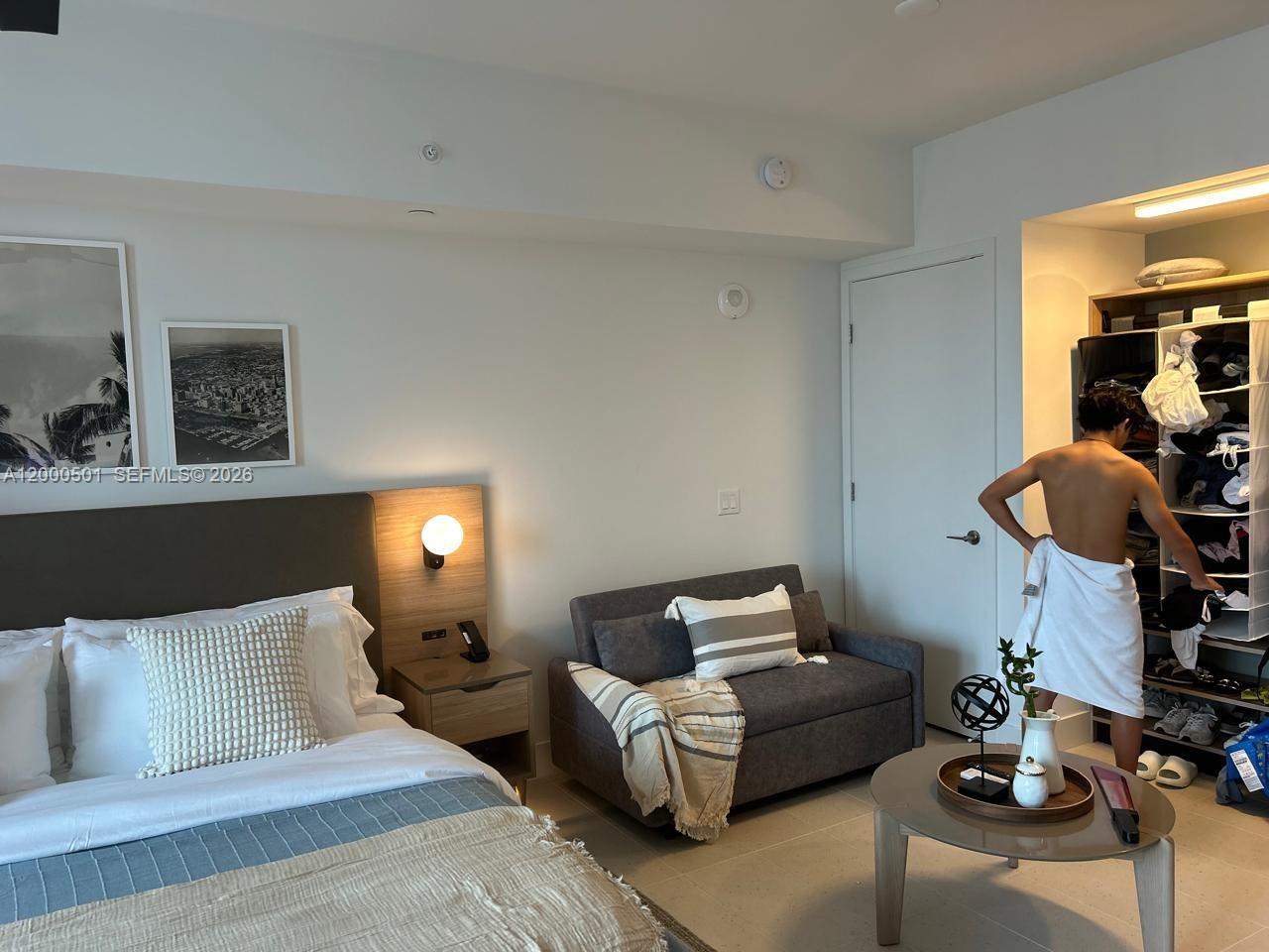 NATIIVO/ GALE RESIDENCES - Residential