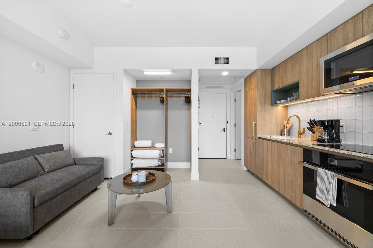 NATIIVO/ GALE RESIDENCES - Residential