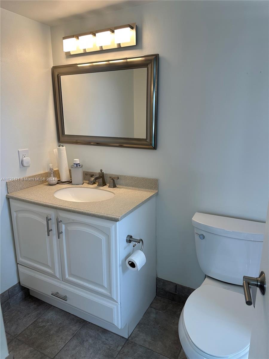 MEADOWBROOK LAKES VIEW CO - Residential