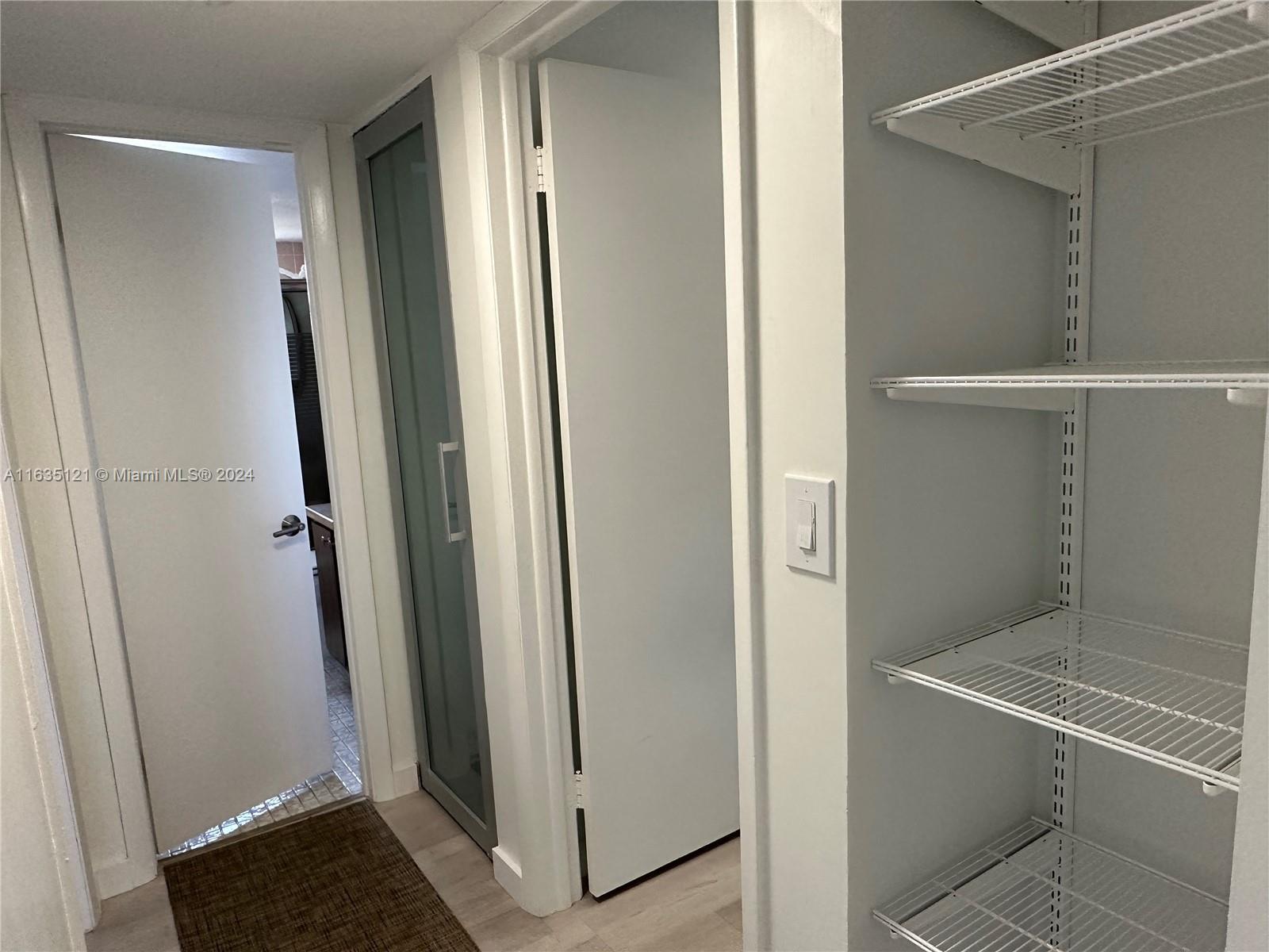 MEADOWBROOK LAKES VIEW CO - Residential