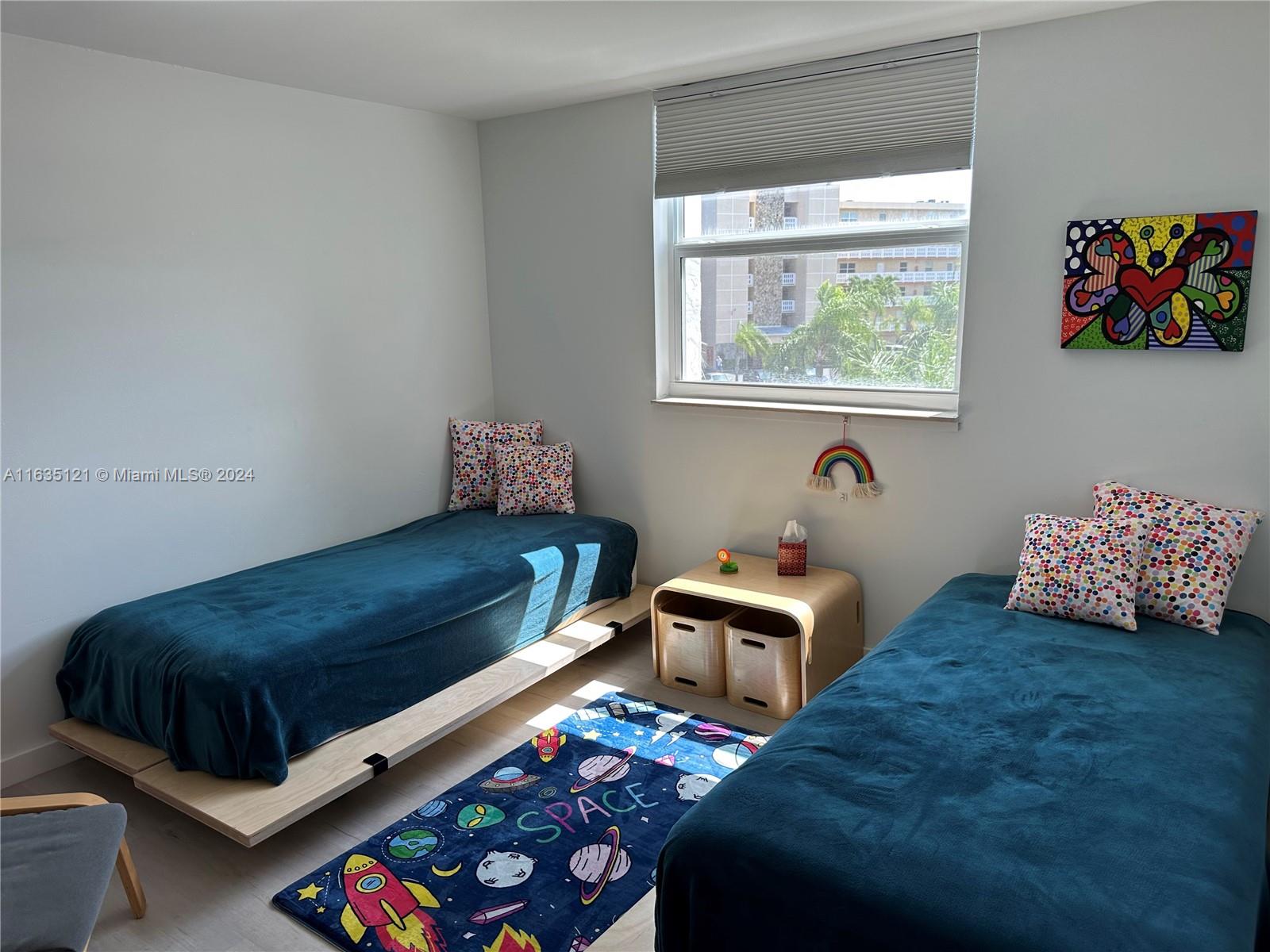 MEADOWBROOK LAKES VIEW CO - Residential