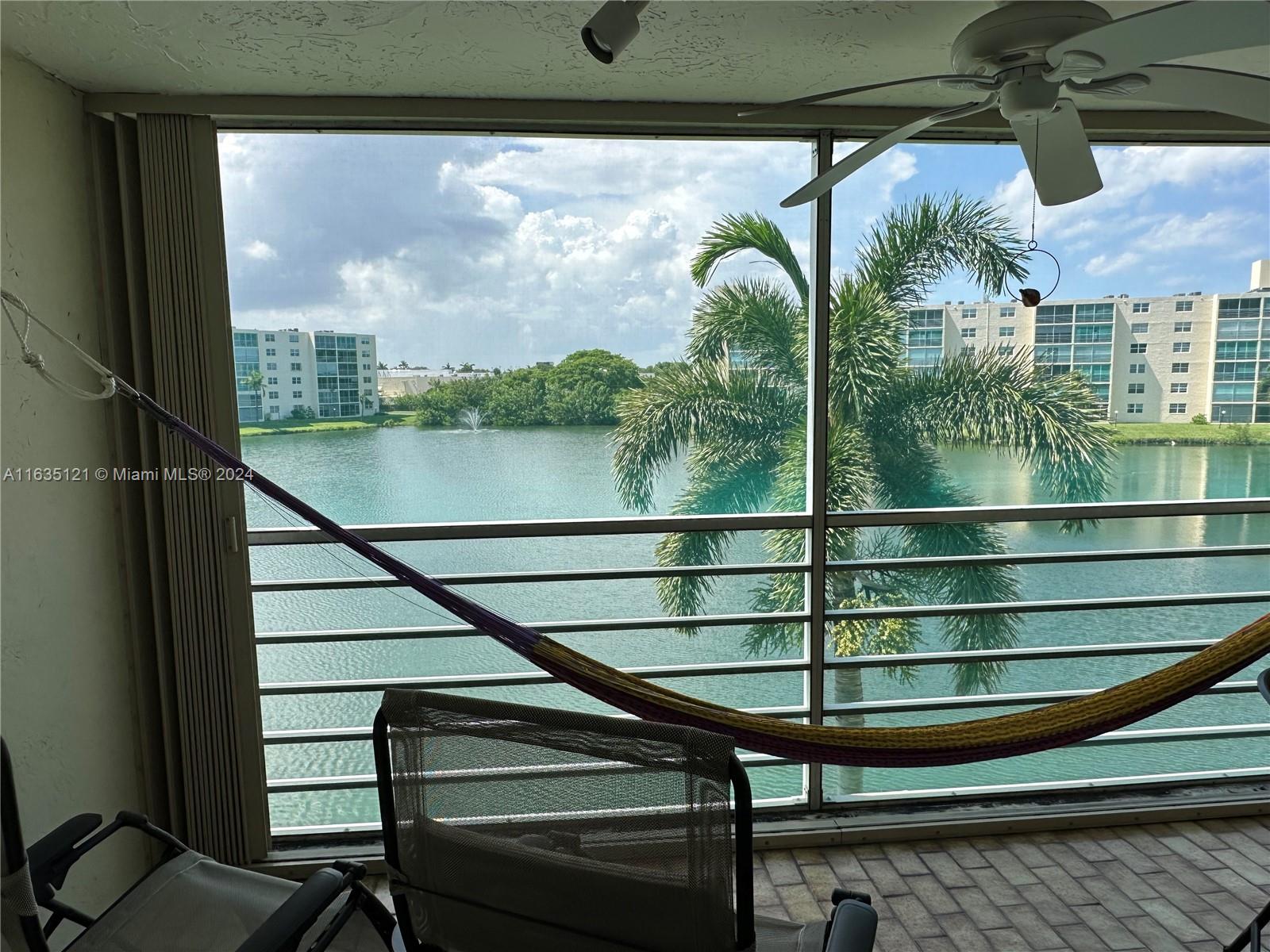 MEADOWBROOK LAKES VIEW CO - Residential