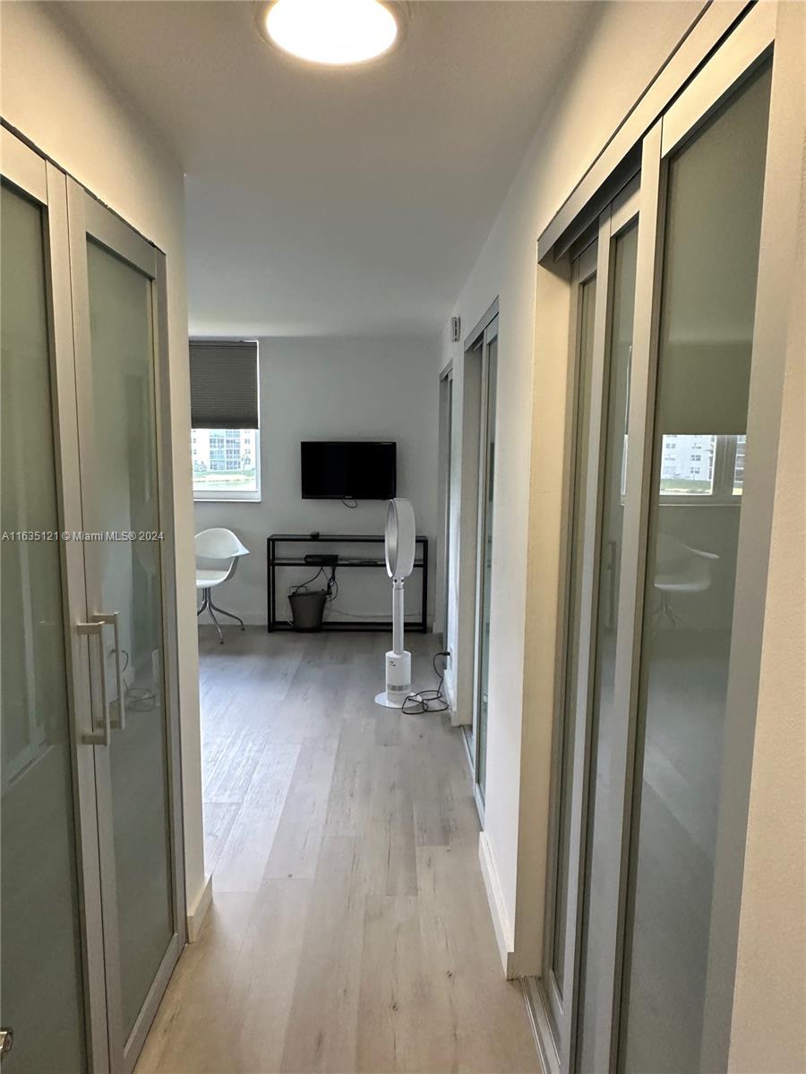 MEADOWBROOK LAKES VIEW CO - Residential