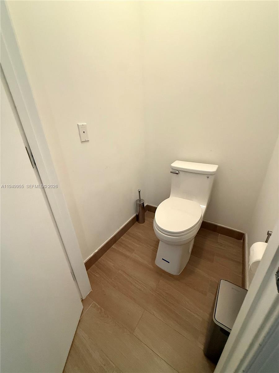 ELOQUENCE ON THE BAY COND - Residential