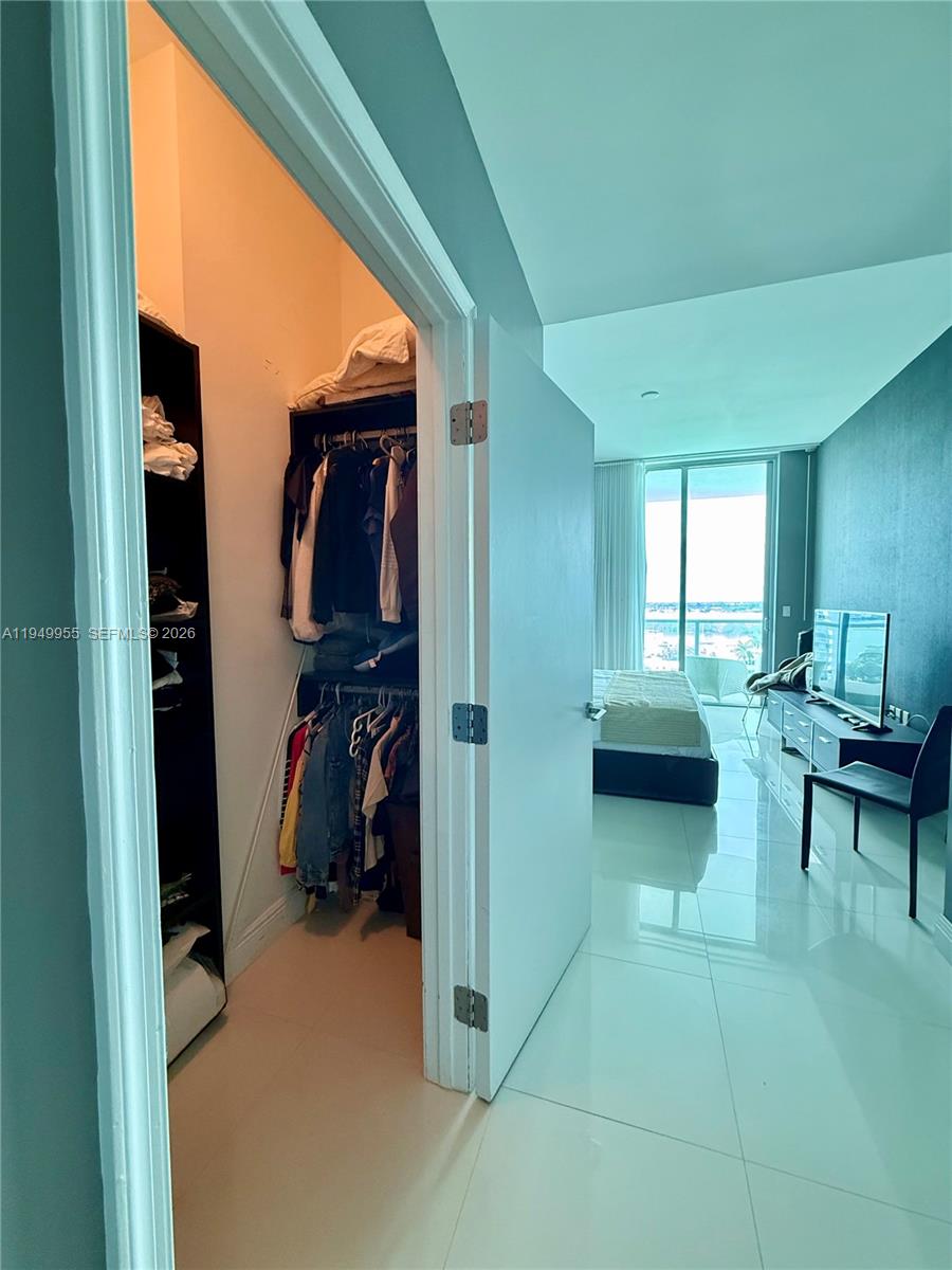 ELOQUENCE ON THE BAY COND - Residential