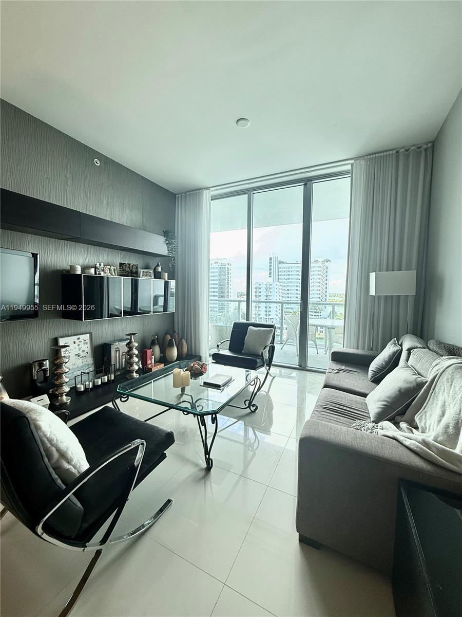 ELOQUENCE ON THE BAY COND - Residential