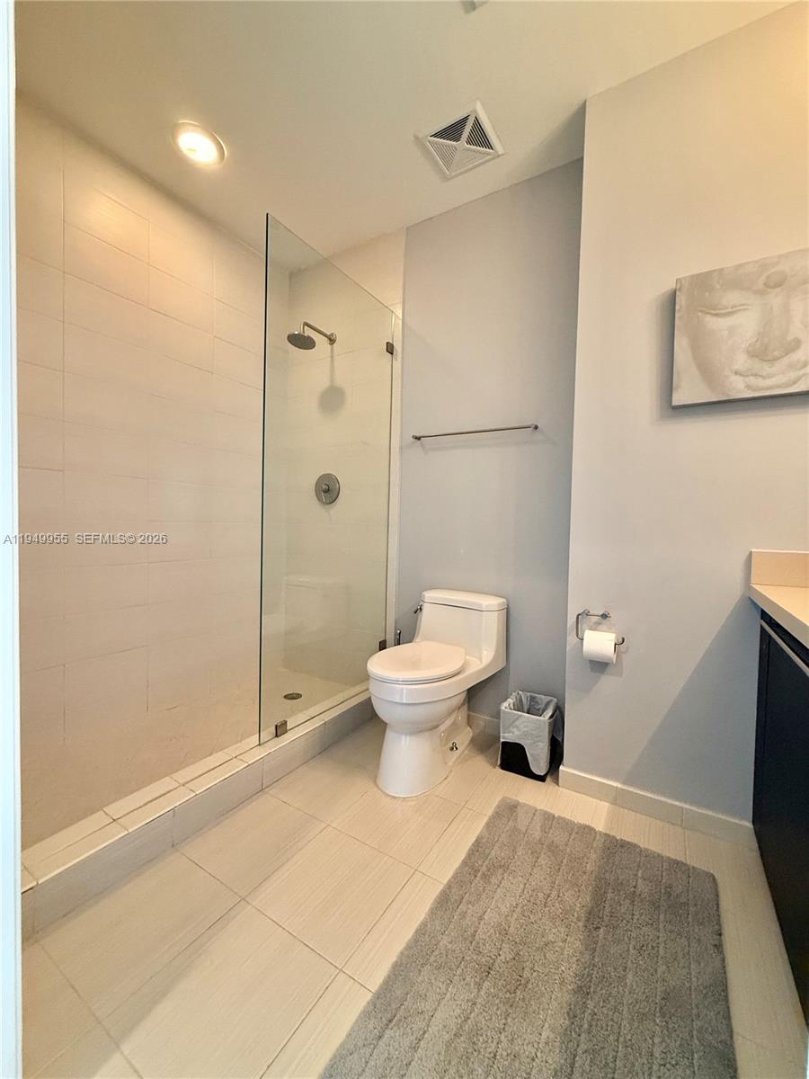 ELOQUENCE ON THE BAY COND - Residential