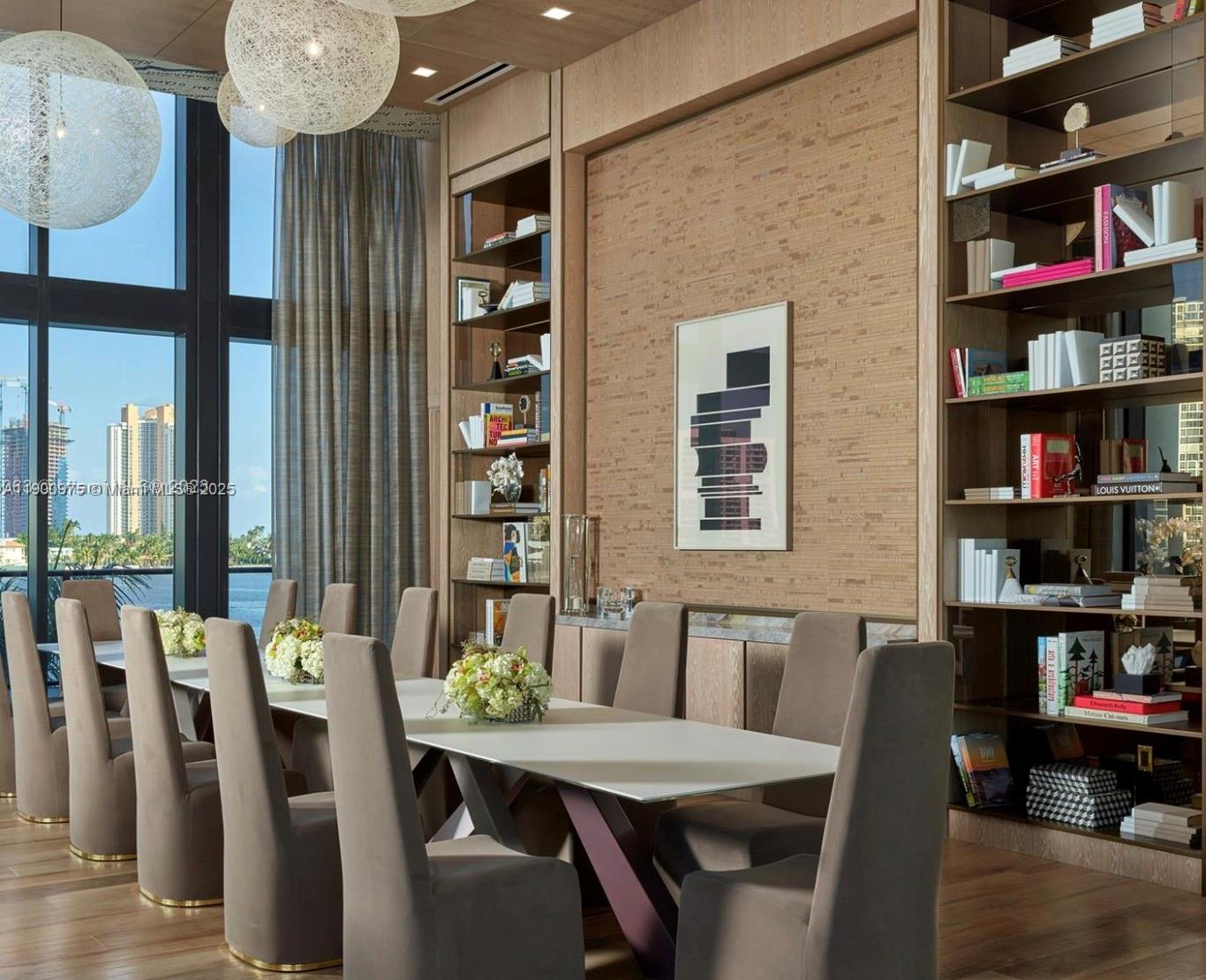 PRIVE CONDO - Residential