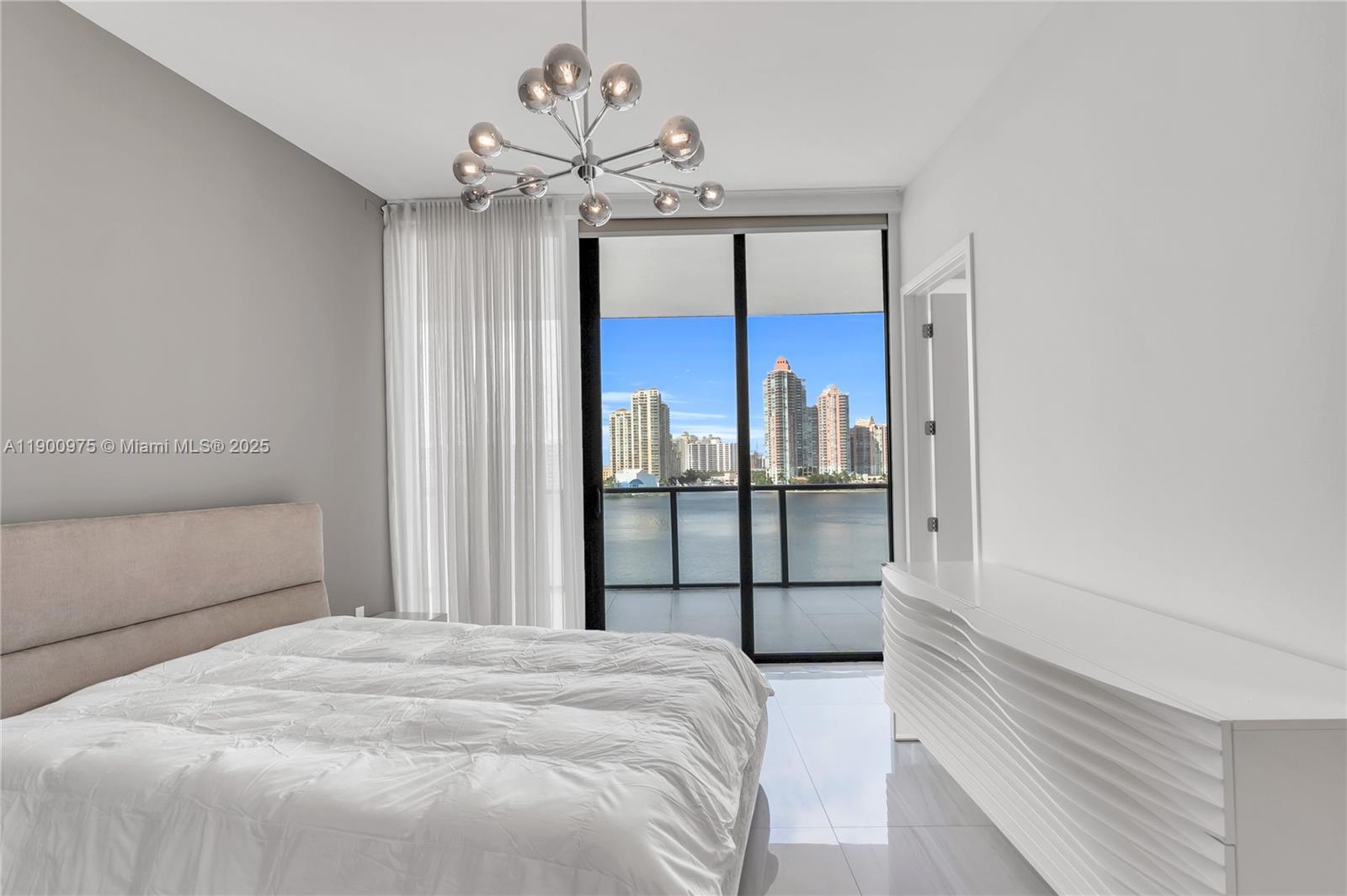 PRIVE CONDO - Residential