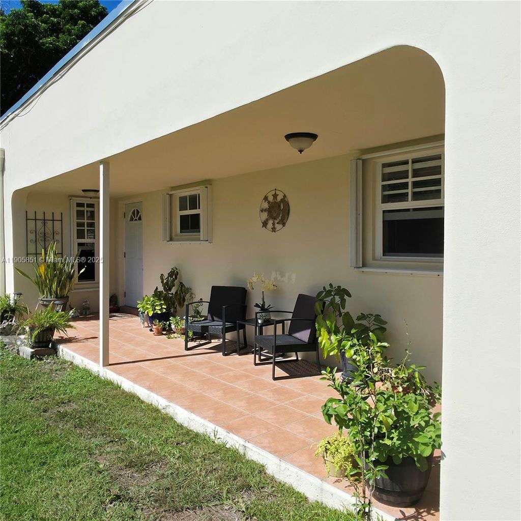 Photo of 16944 SW 113th Ct #5731E, Miami, FL 33157 (MLS # A11905851)