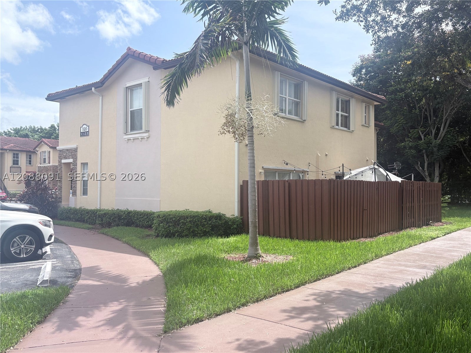 3320 NE 13th Cir Dr 112-23