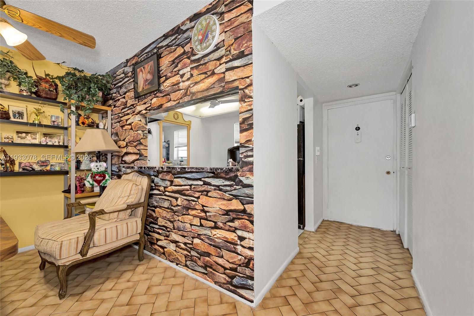 12027 S Greenway Cir 206