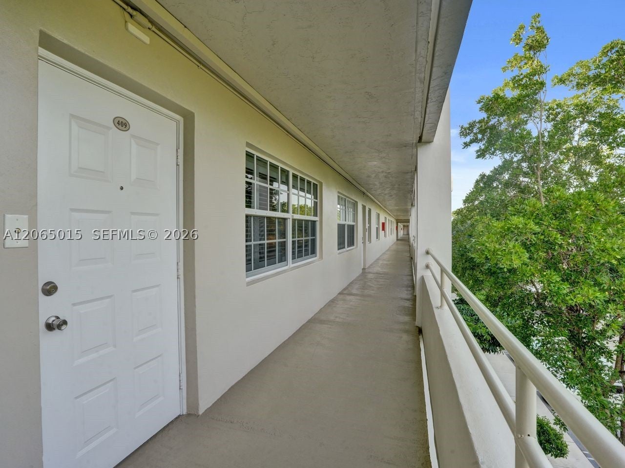 808 Cypress Blvd 409
